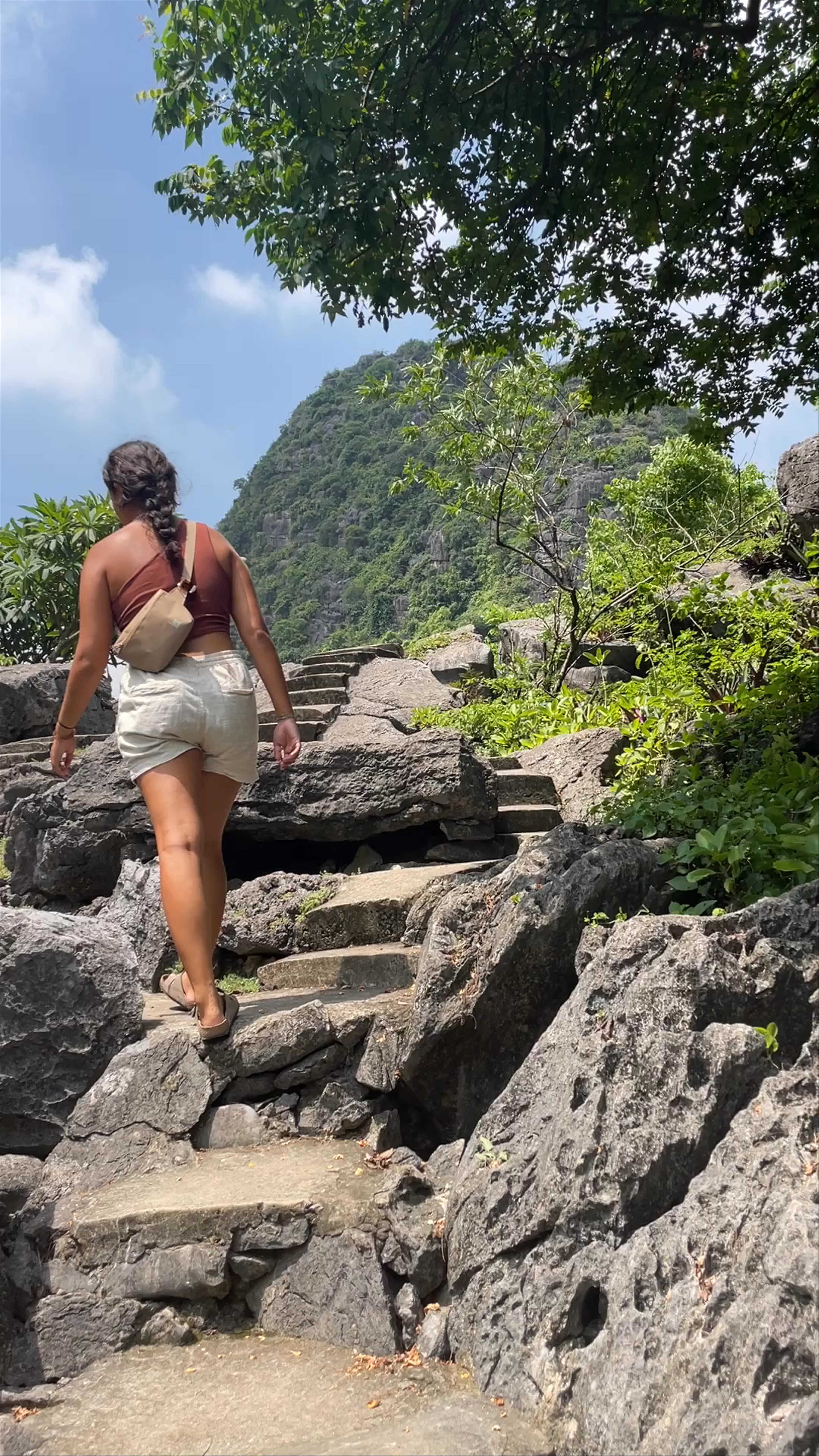 Exploring Bich Dong Pagoda: A Serene Mountain Trek in Ninh Binh, Vietnam