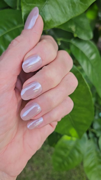 Julia Nails La - Chrome on delicate pink base - Nail Technicians Near Me - Encino, California