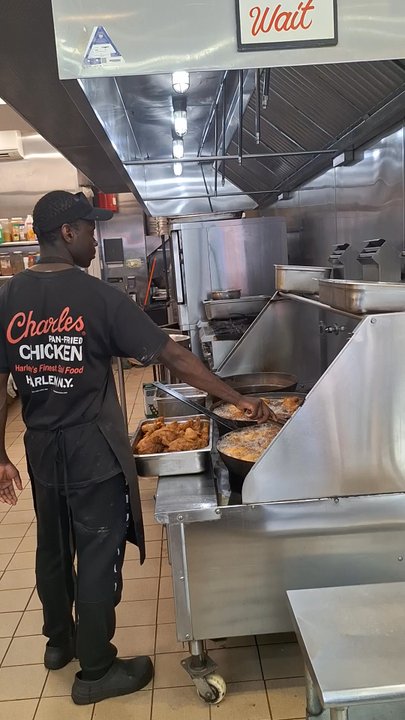 Charles Pan Fried Chicken - Soul Food Near Me - New York, New York