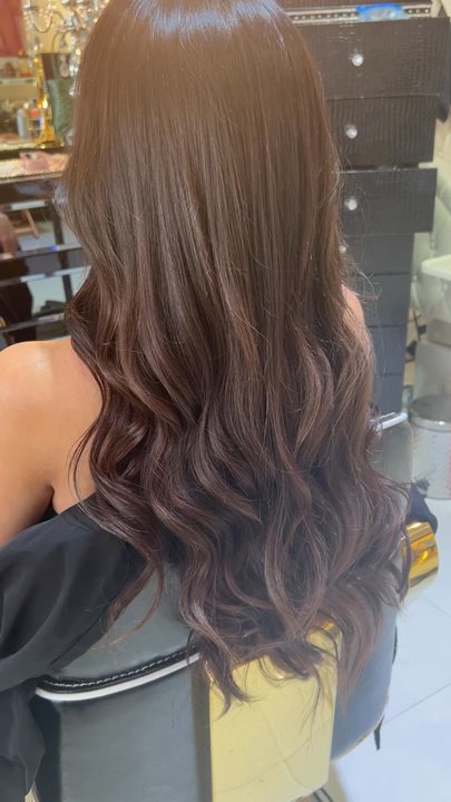 Queen Beauty Spa - Look at my shiny locks!! - Nail Salons Near Me - Miami Beach, Florida