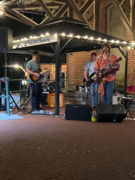 The Wooden Match - Stopped by the cigar bar with a meat-focused menu for a live band. Excellent service! ordered pretzels and enjoyed sitting outside tracks. - Burgers Near Me - Bethlehem, Pennsylvania
