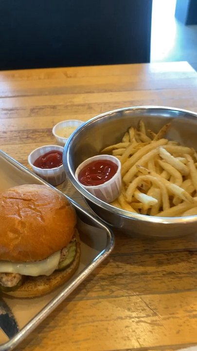 Hopdoddy Burger Bar - Chicken BLT - Burgers Near Me - Euless, Texas