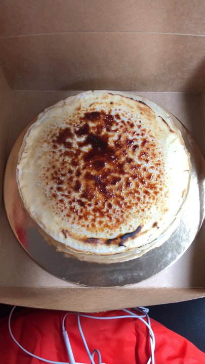 Whole Cakes - I haven't seen such suck birthday cake! They made the cake so ugly!!! Can't believe it!!! - Desserts Near Me - San Francisco, California