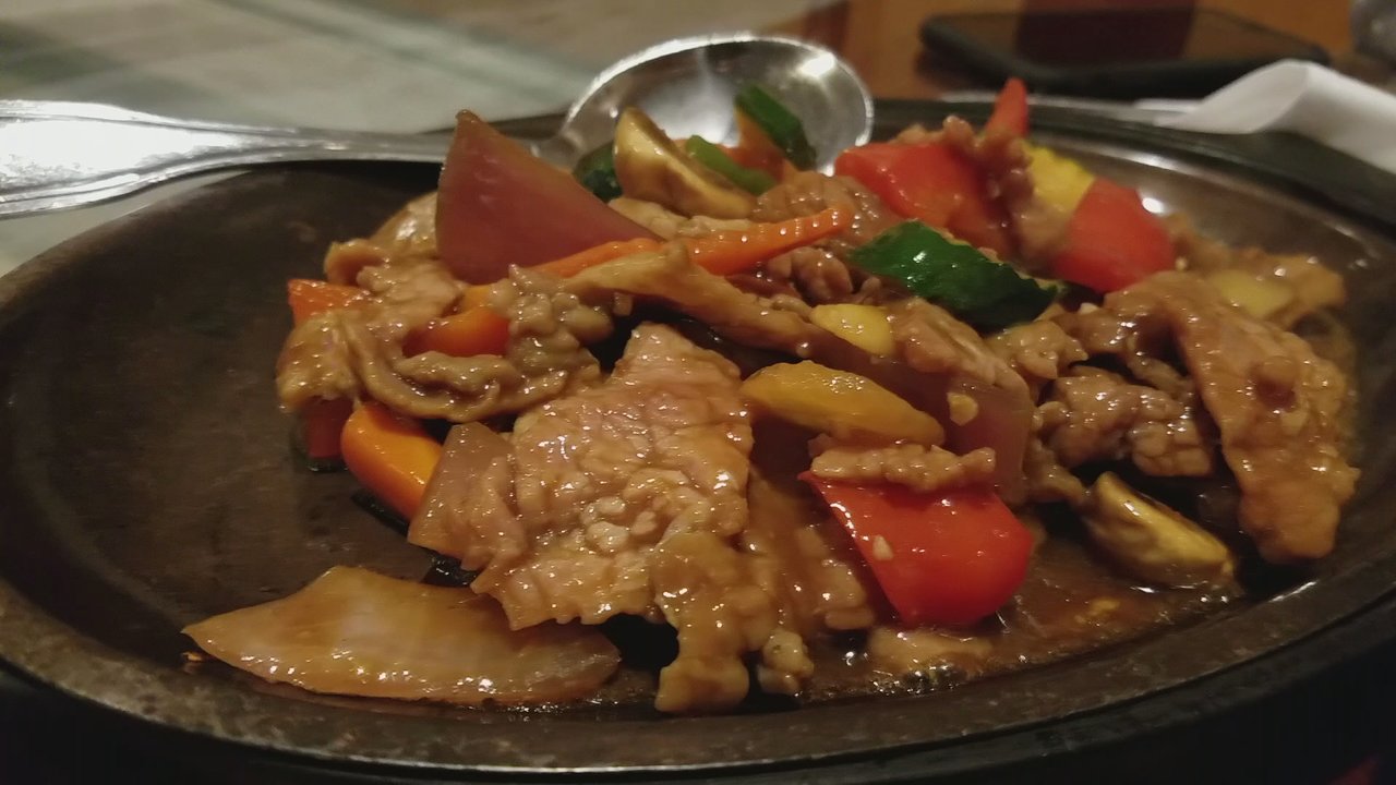 Happy Garden - Chef's Special Dinner $19.95/person is a really good deal w/ shrimp wonto soup instead of seafood rice soup - Cantonese Near Me - Fairfield, California