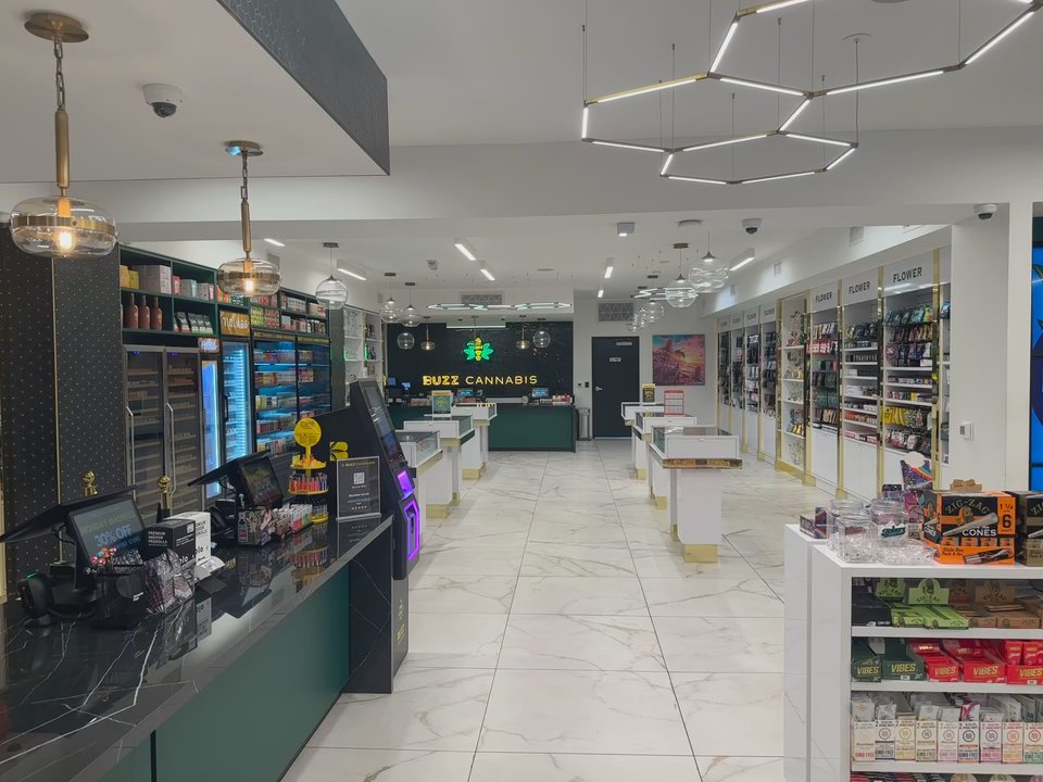 Buzz Cannabis - Cool shop - Cannabis Dispensaries Near Me - San Diego, California