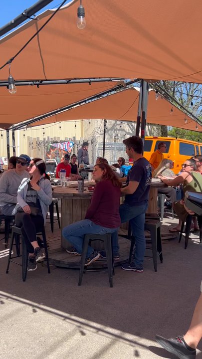Division Brewing - Outdoor patio - Brewpubs Near Me - Arlington, Texas