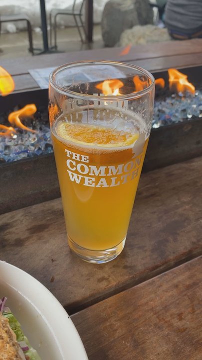 The Commonwealth - Burgers Near Me - Snoqualmie Pass, Washington