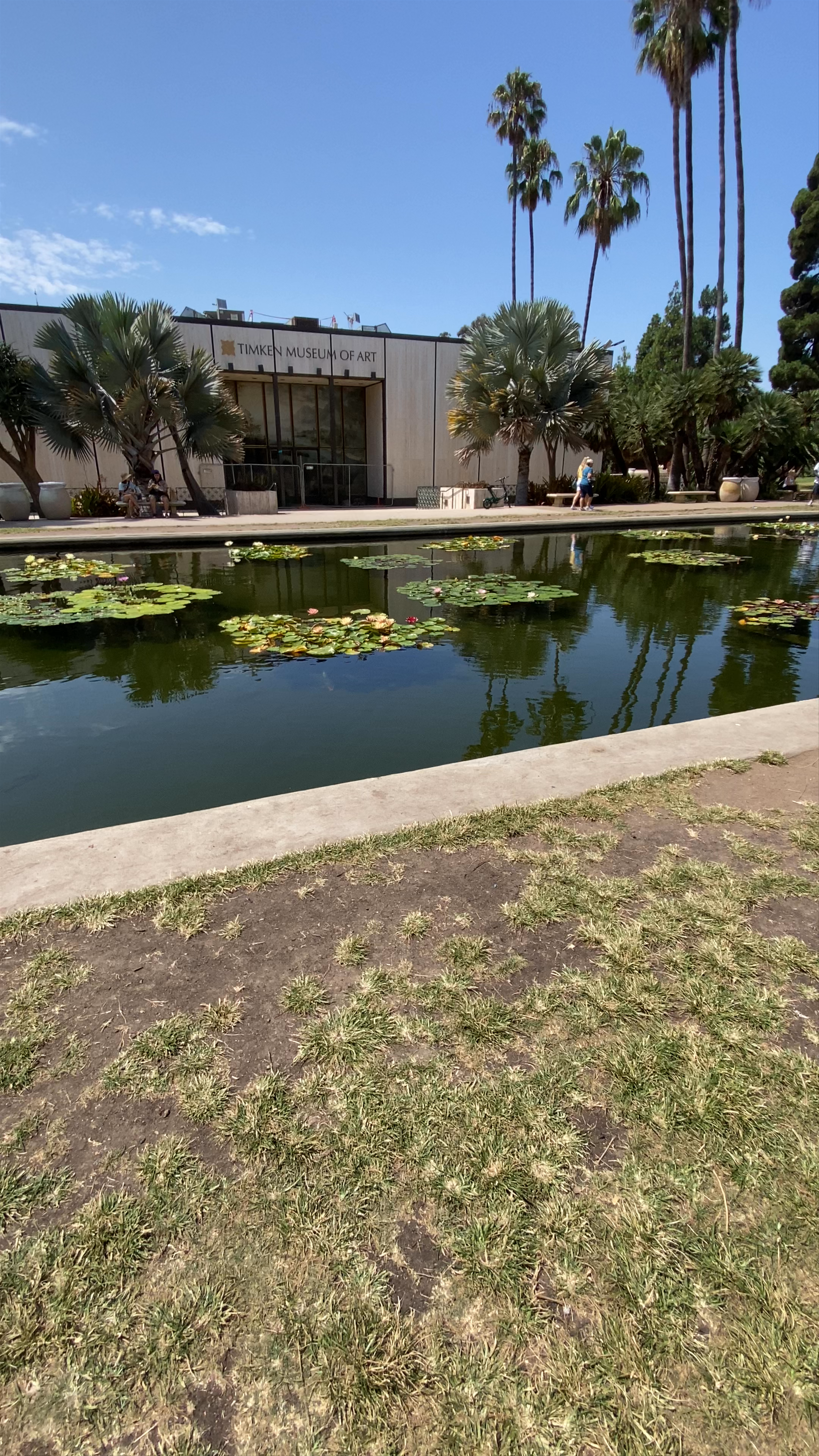 Serene Botanical Gardens and Art in San Diego
