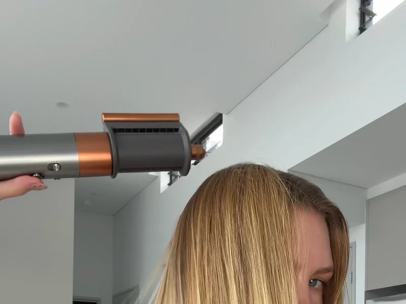 Oz Hair & Beauty x Redo – Genie in a Bottle Miracle Spray | Meta Ad UGC