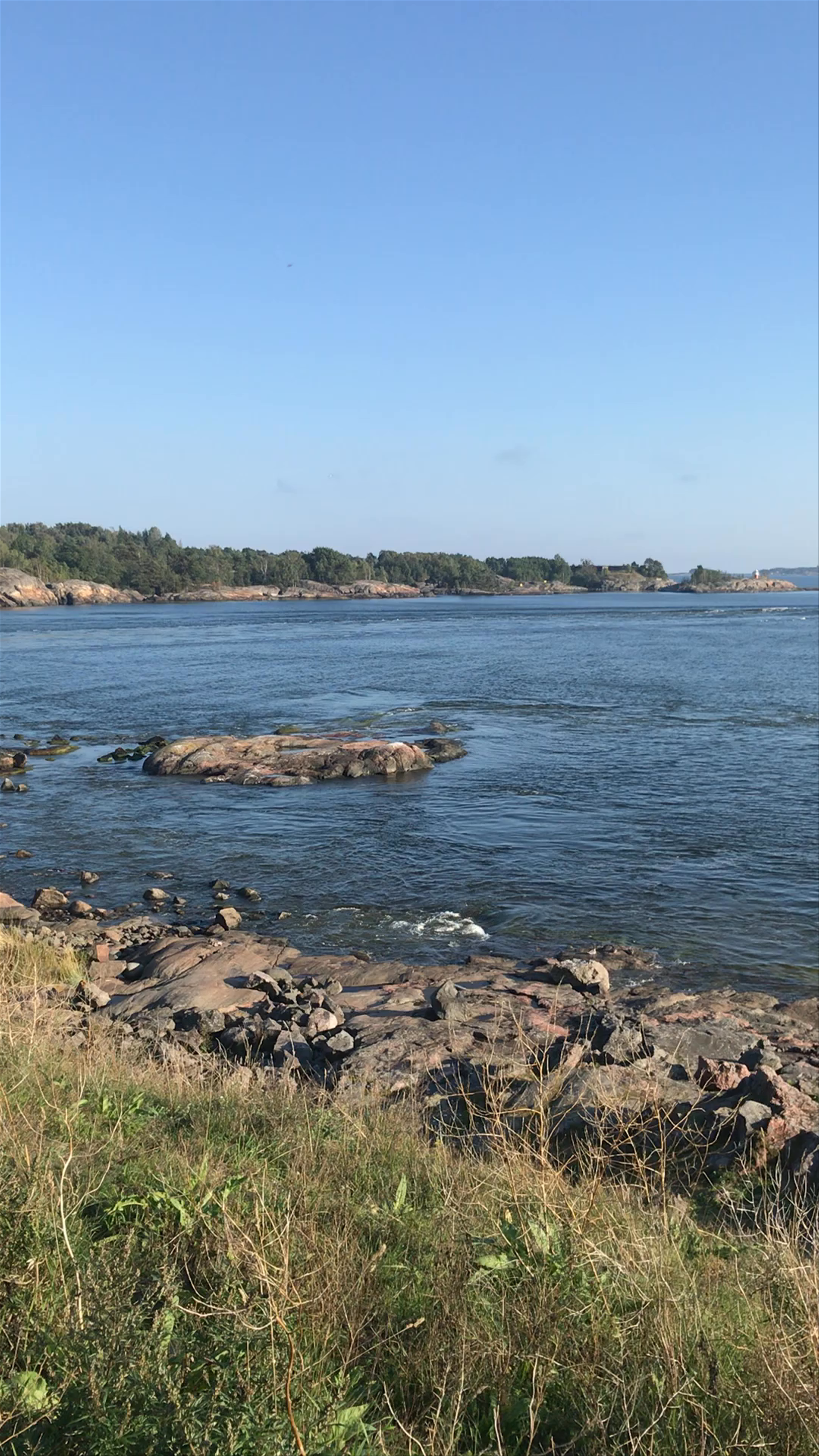 Suomenlinna Sea Views: Tranquil Coastal Escape in Helsinki, Finland