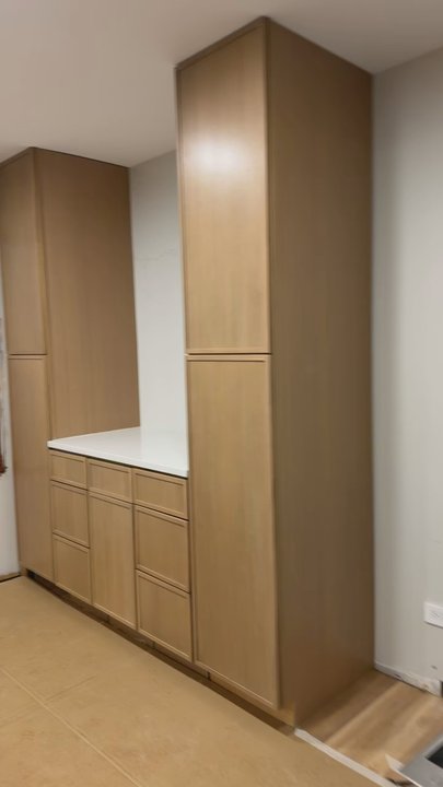 Solido Granite & Quartz - Beautiful slim shaker white oak cabinets along with Calacatta Gold quartz tops and backsplash. - Countertop Installation Near Me - Rolling Meadows, Illinois