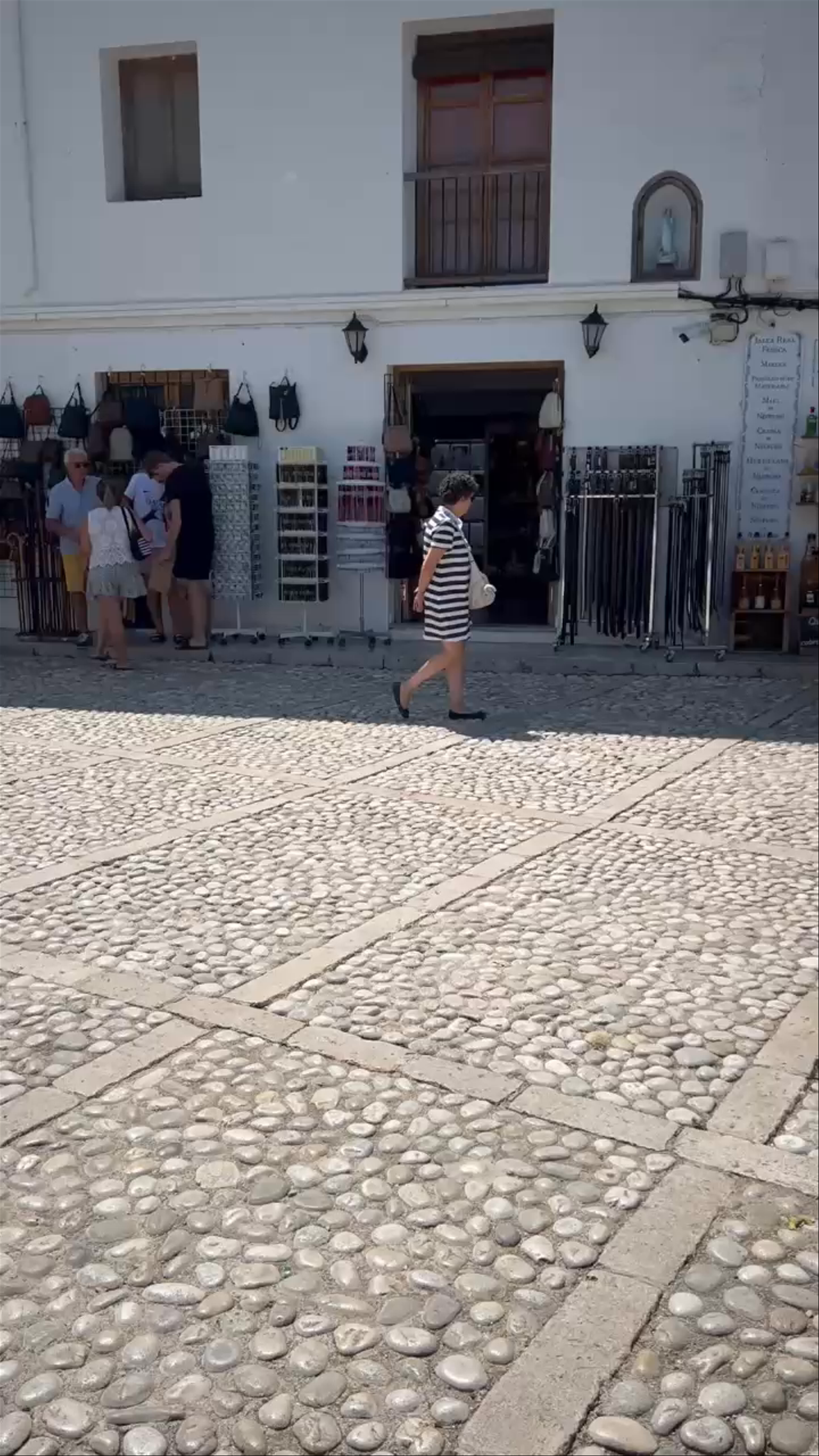 Plaza San Gregorio: A Picturesque Spanish Village Square