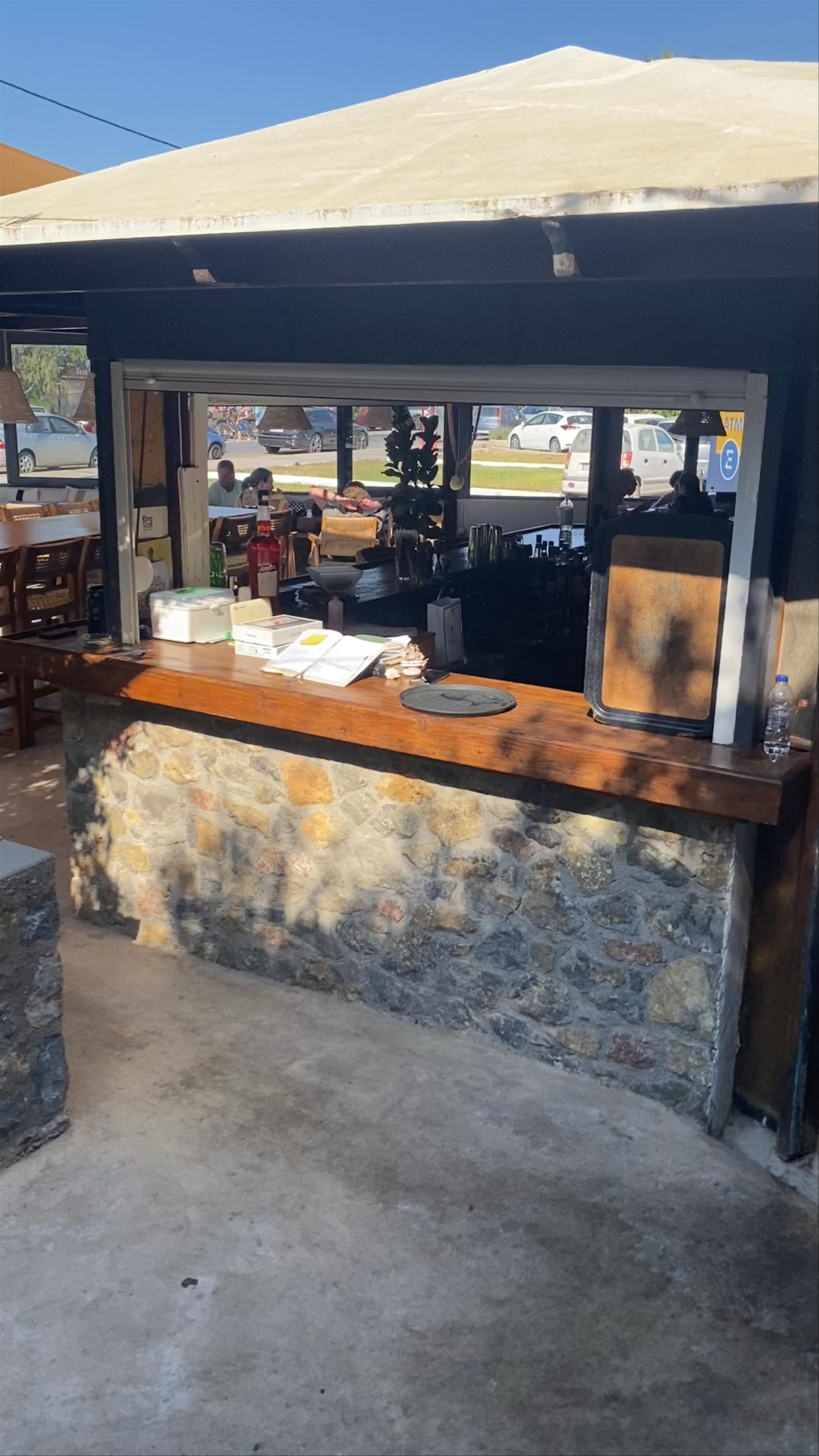 king size beach bar