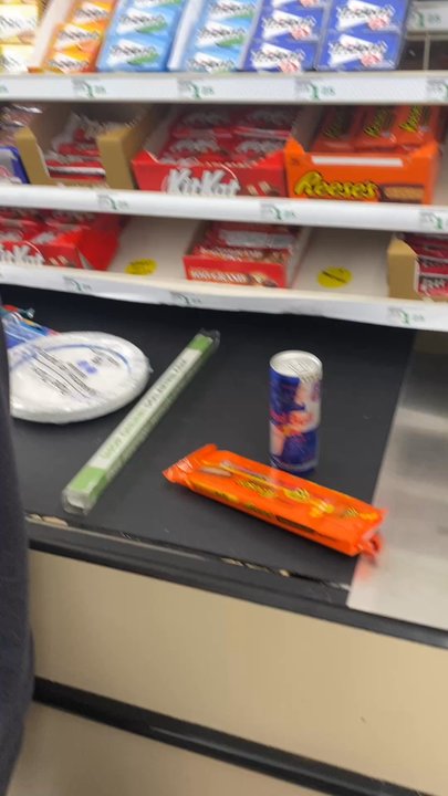Dollar Tree - It was 1 person doing the balloons... A system with balloons needs to be implemented with an efficient protocol.. - Discount Store Near Me - Monterey Park, California