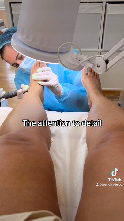Glowly - Nail Salons Near Me - New York, New York