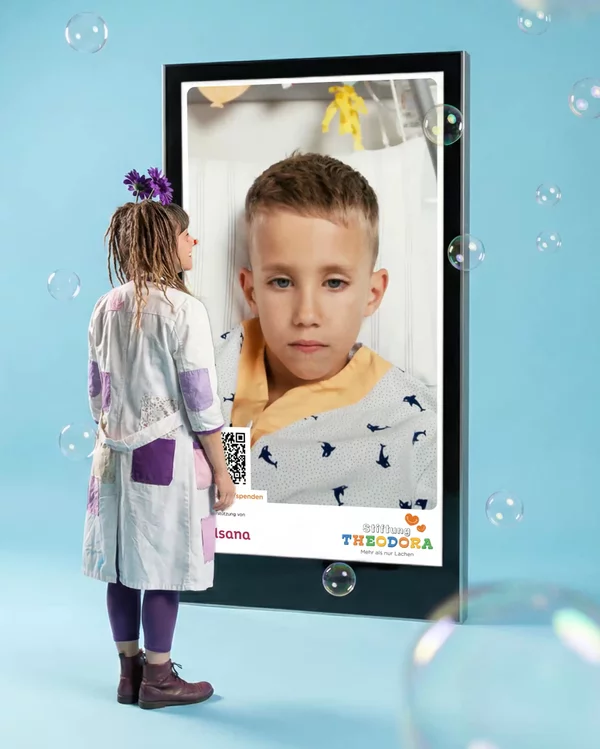 2560x3200px-theodora-epanel