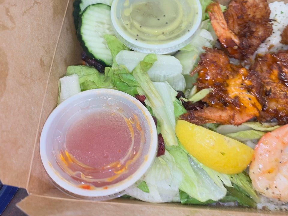 Coco Shrimp - Denton - This was video worthy in case the pics didn't do it justice. Very nice meal and good price. - Seafood Near Me - Denton, Texas