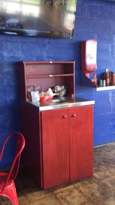Fuzzy's Taco Shop - Empty at 1:00pm, all tables were pretty dirty, ants crawling all over one of them.  Food was cold. - Tacos Near Me - Little Elm, Texas