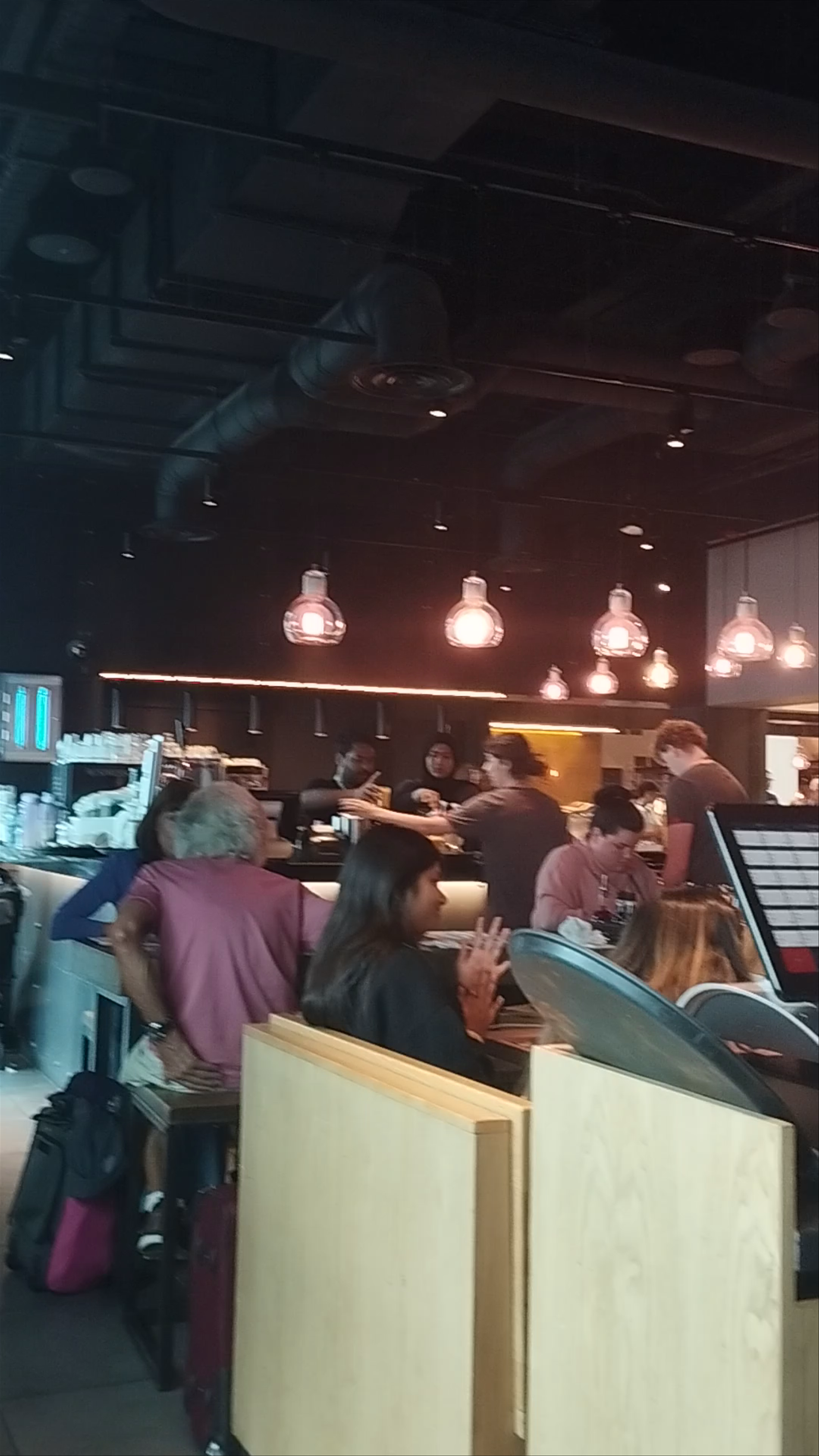 wagamama gatwick north