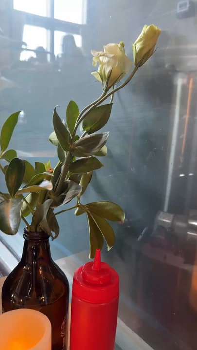 Outer Banks Brewing Station - Real flowers at your table! Love it - Seafood Near Me - Kill Devil Hills, North Carolina