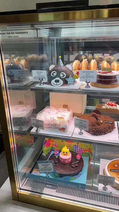 Tous Les Jours - Various cakes and macaroons - Bakeries Near Me - Pittsburgh, Pennsylvania