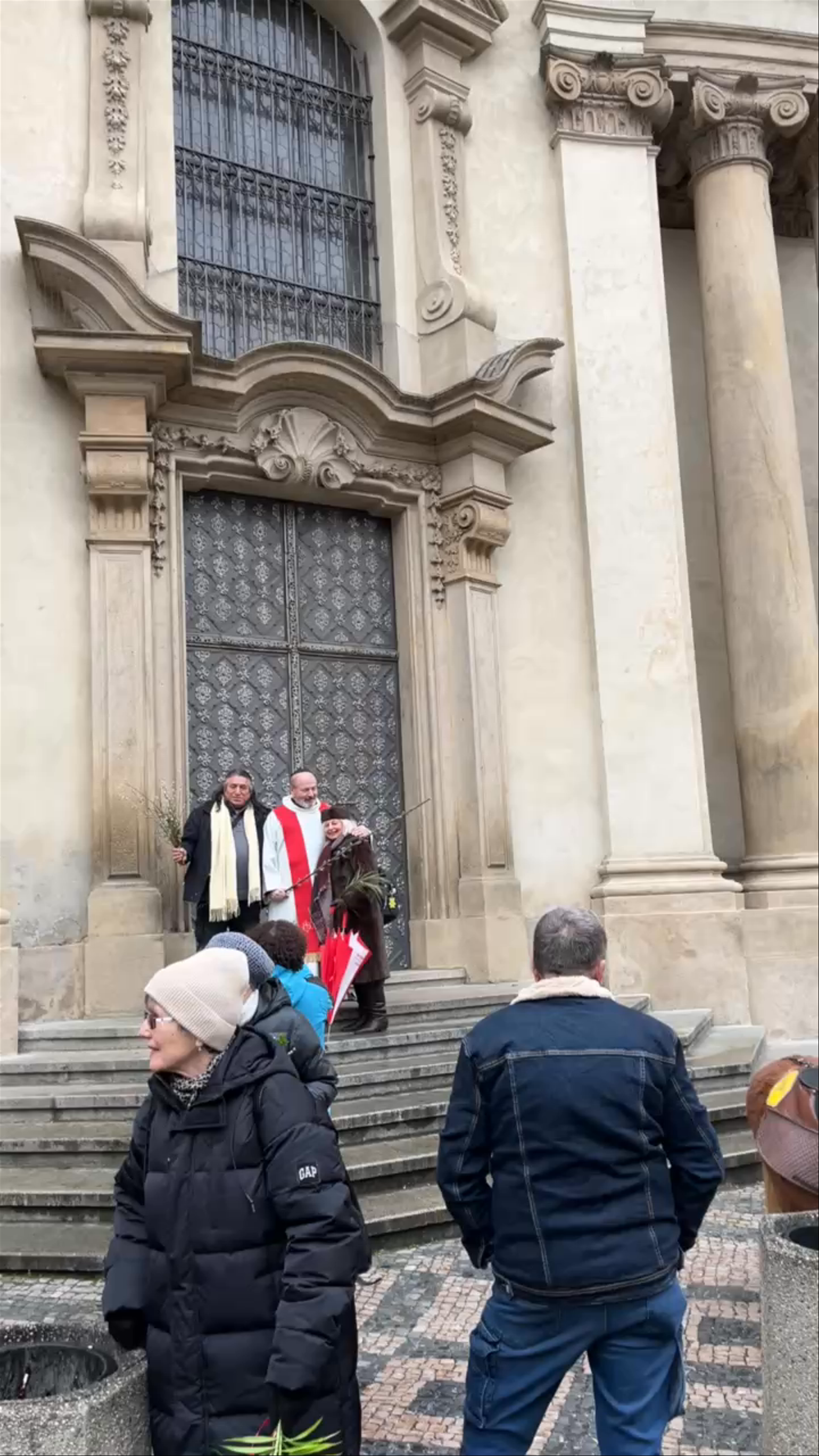 Malostranský chrám sv. Mikuláše/ St. Nicholas Church in Prague - Lesser Town