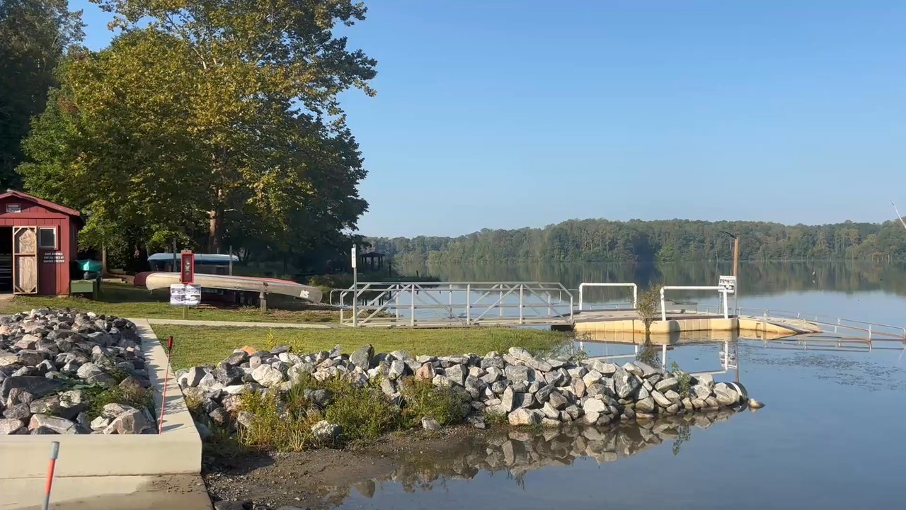 Beaverdam Ranger Station - Beaverdam Park video of the lake from the parking lot. - Parks Near Me - Gloucester, Virginia