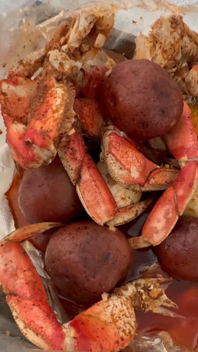 Red Crab Juicy Seafood - M11. Dungeness Crab - Cajun/Creole Near Me - Addison, Texas
