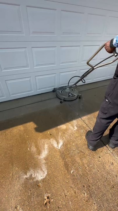 Concrete Cleaner Pros - Pressure Washers Near Me
