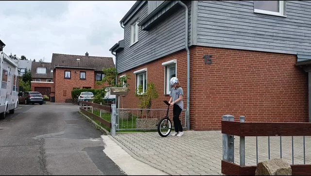 riu set: Halfroll to legwrap to wheelwalk
