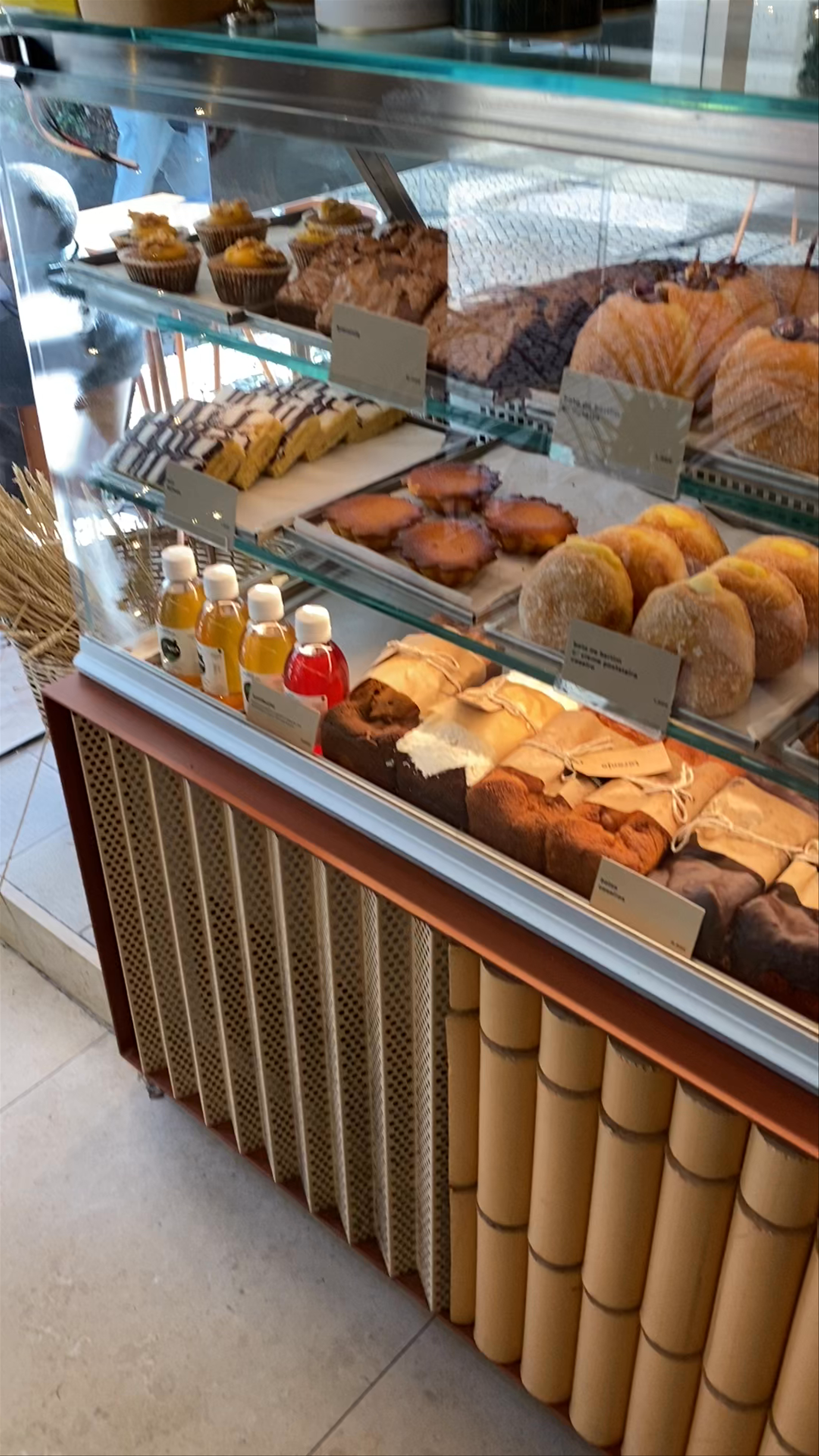 A Padaria Portuguesa: Authentic Portuguese Bakery Experience in Lisbon