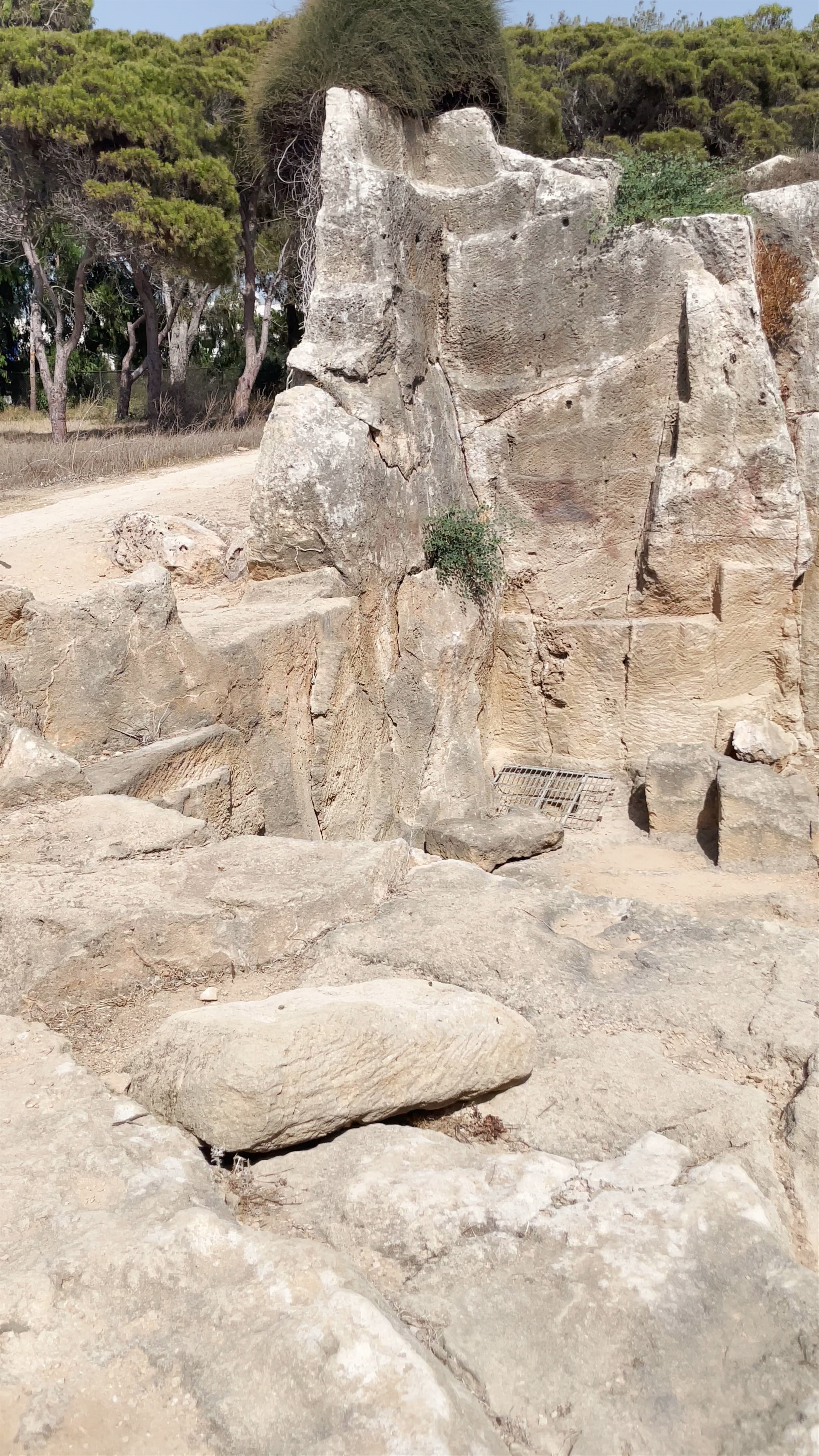 Tomb 9