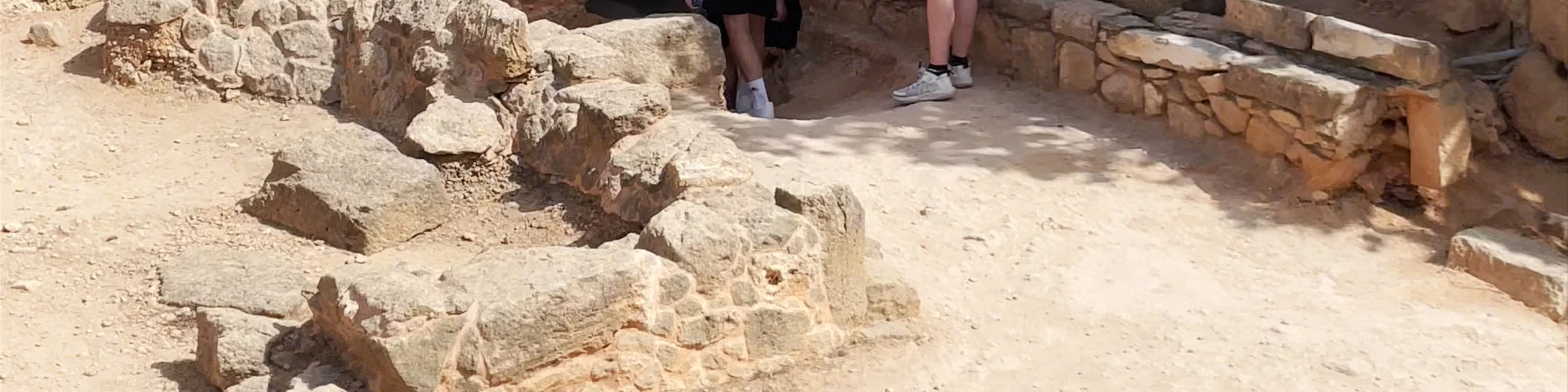 Tomb 9