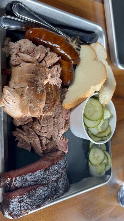 Hogwood BBQ - The Hogwood Sampler with 2 Sides - Barbeque Near Me - Franklin, Tennessee
