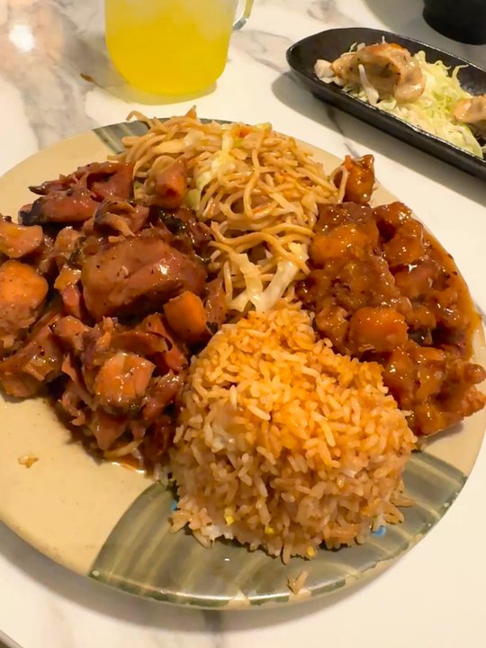 Maui Pho  - Asian Fusion Near Me - Bakersfield, California