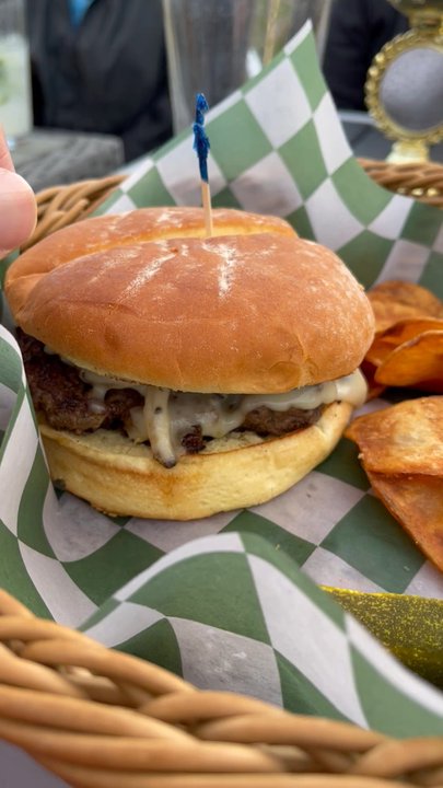 Riverside Golf Club - Mushroom and Swiss Burger - IG: @nelson_eats - Golf Near Me - Chehalis, Washington