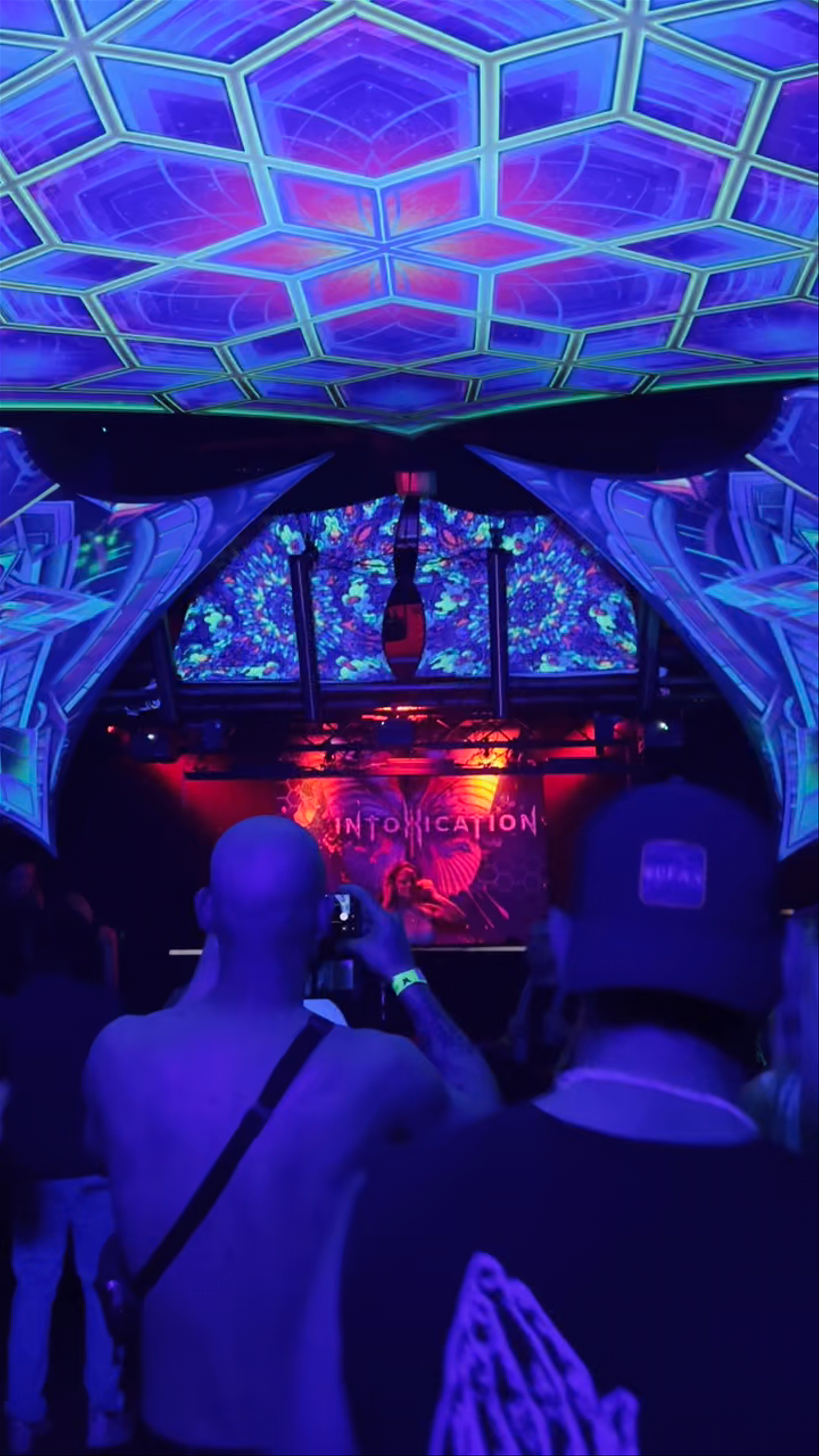 M-BIA Club Berlin: Psychedelic Nightlife Experience
