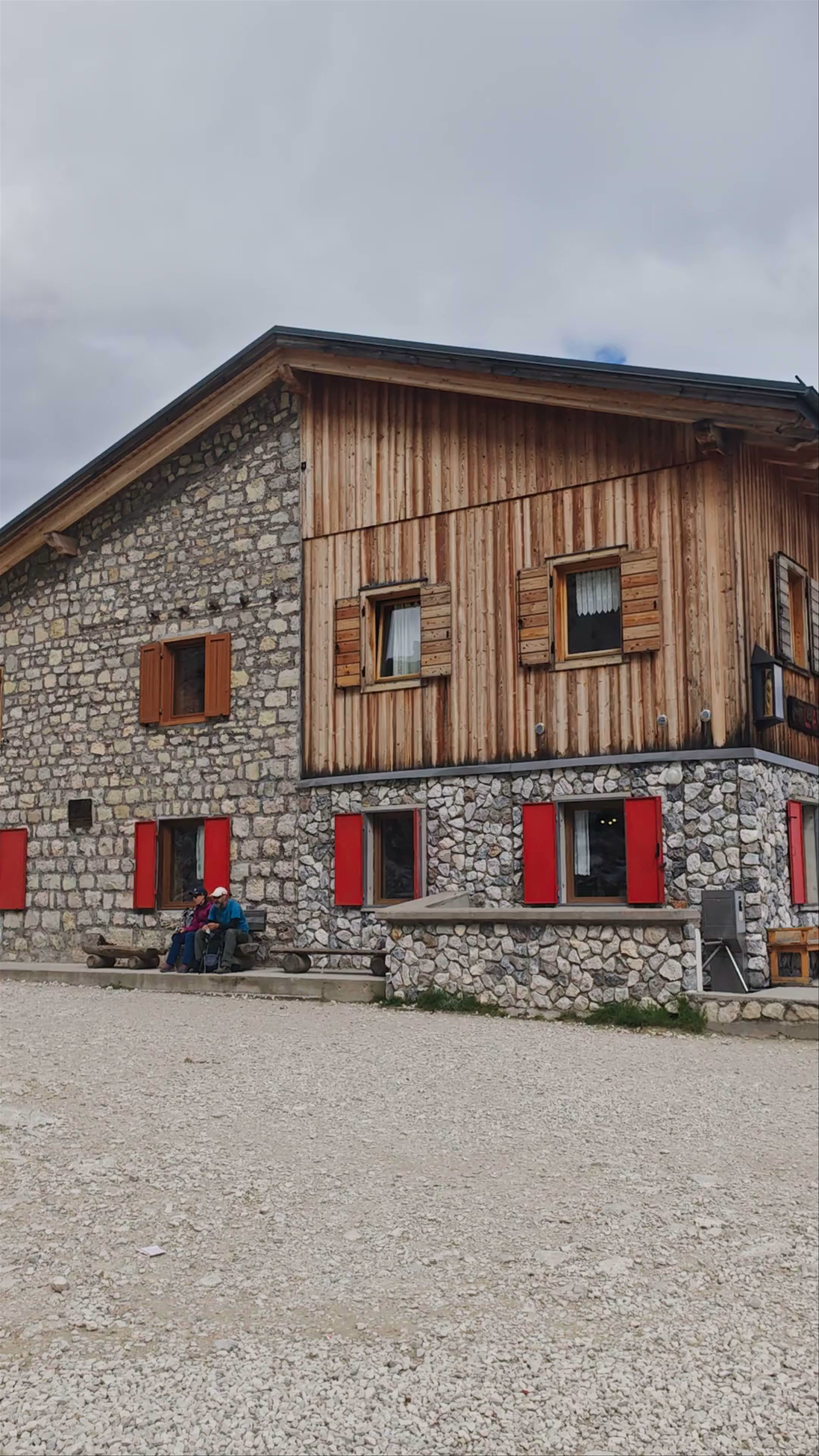 Rifugio Lavaredo: Alpine Serenity and Majestic Peaks in the Dolomites