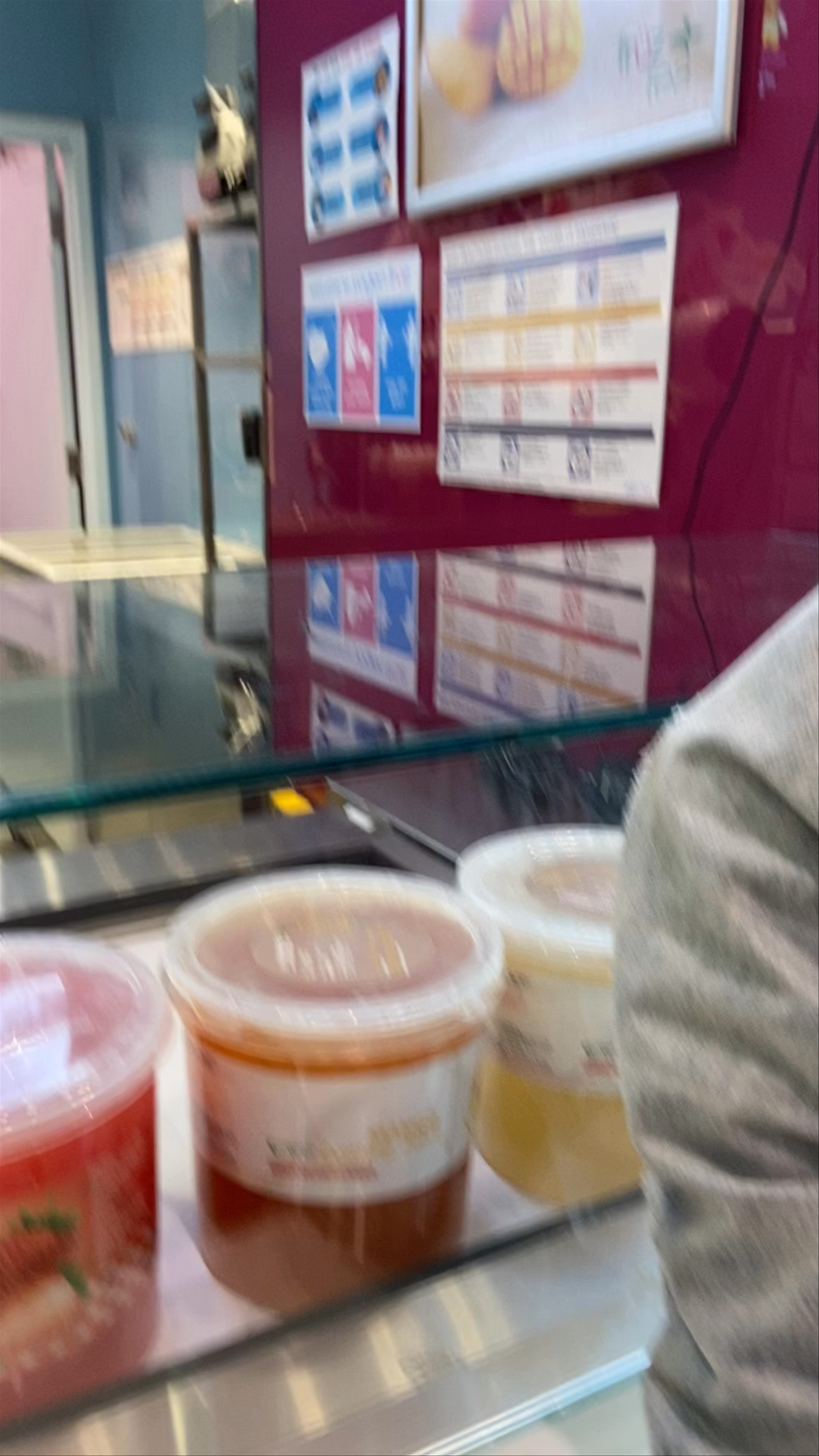 Yogen Früz Toronto: Fresh & Fun Frozen Yogurt Experience