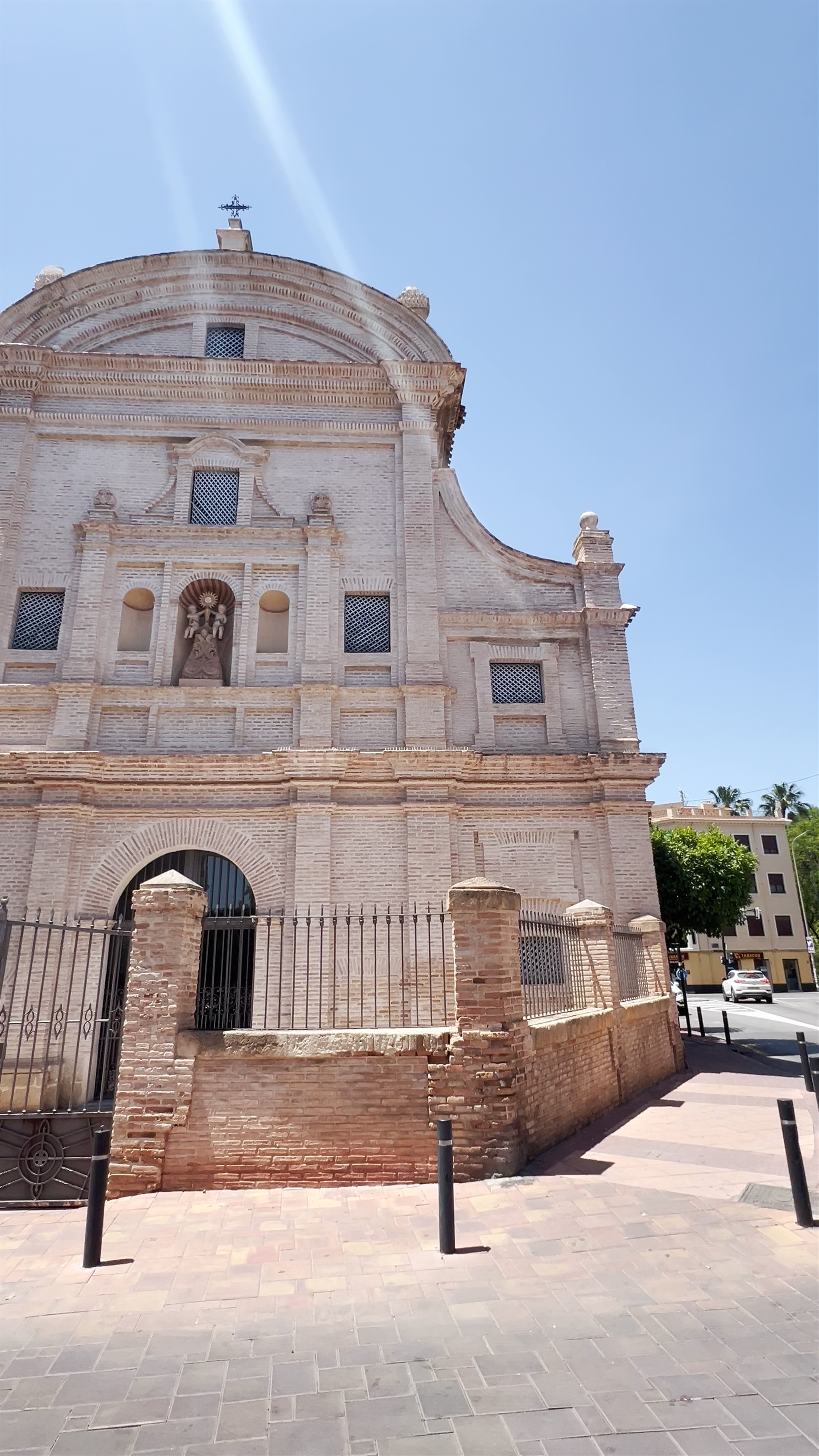 Monasterio de Agustinas Descalzas de Corpus Christi: A Sunlit Historic Gem in Murcia