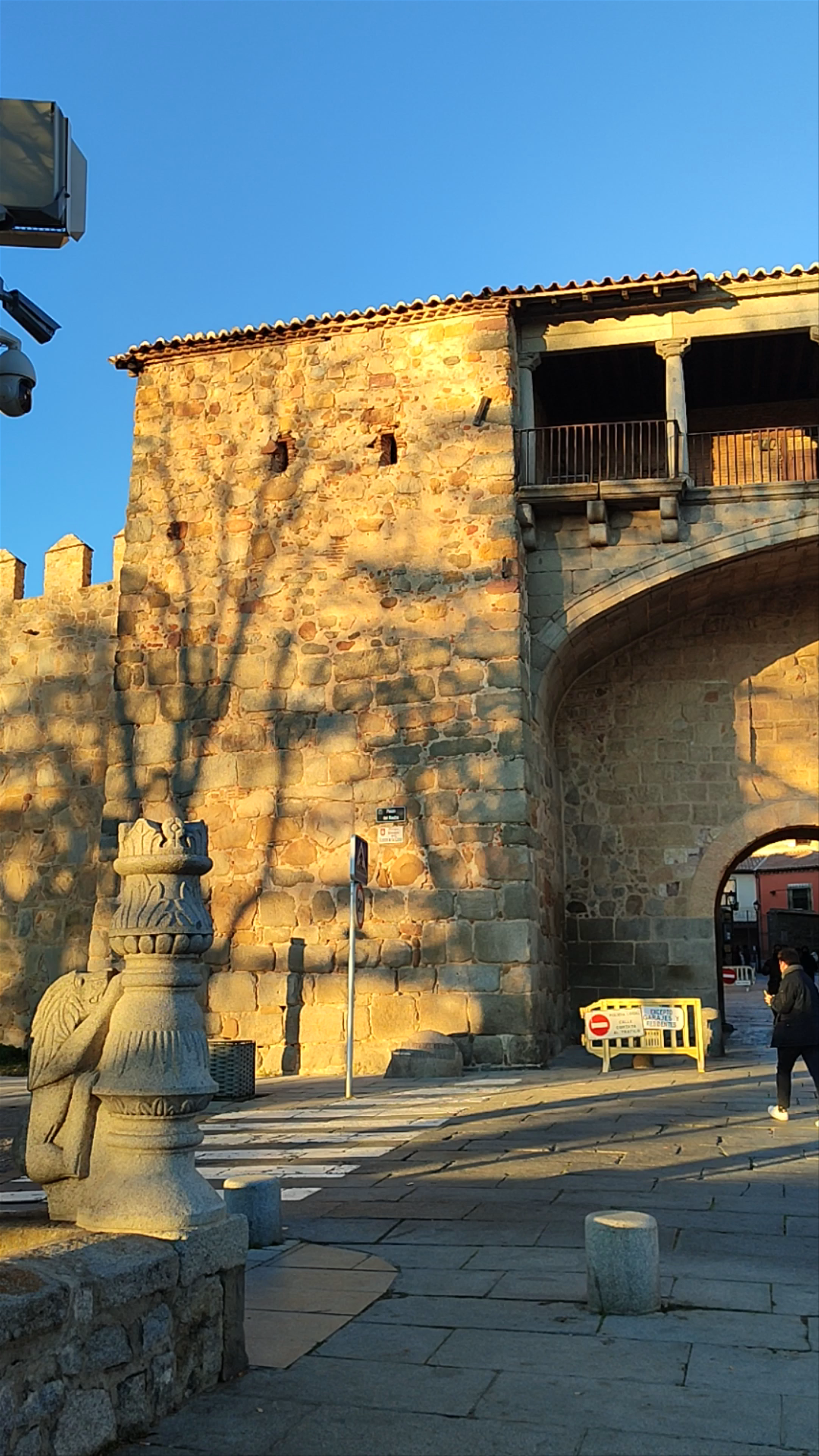 Puerta del Rastro: Sunset Glow on Ávila’s Historic Walls