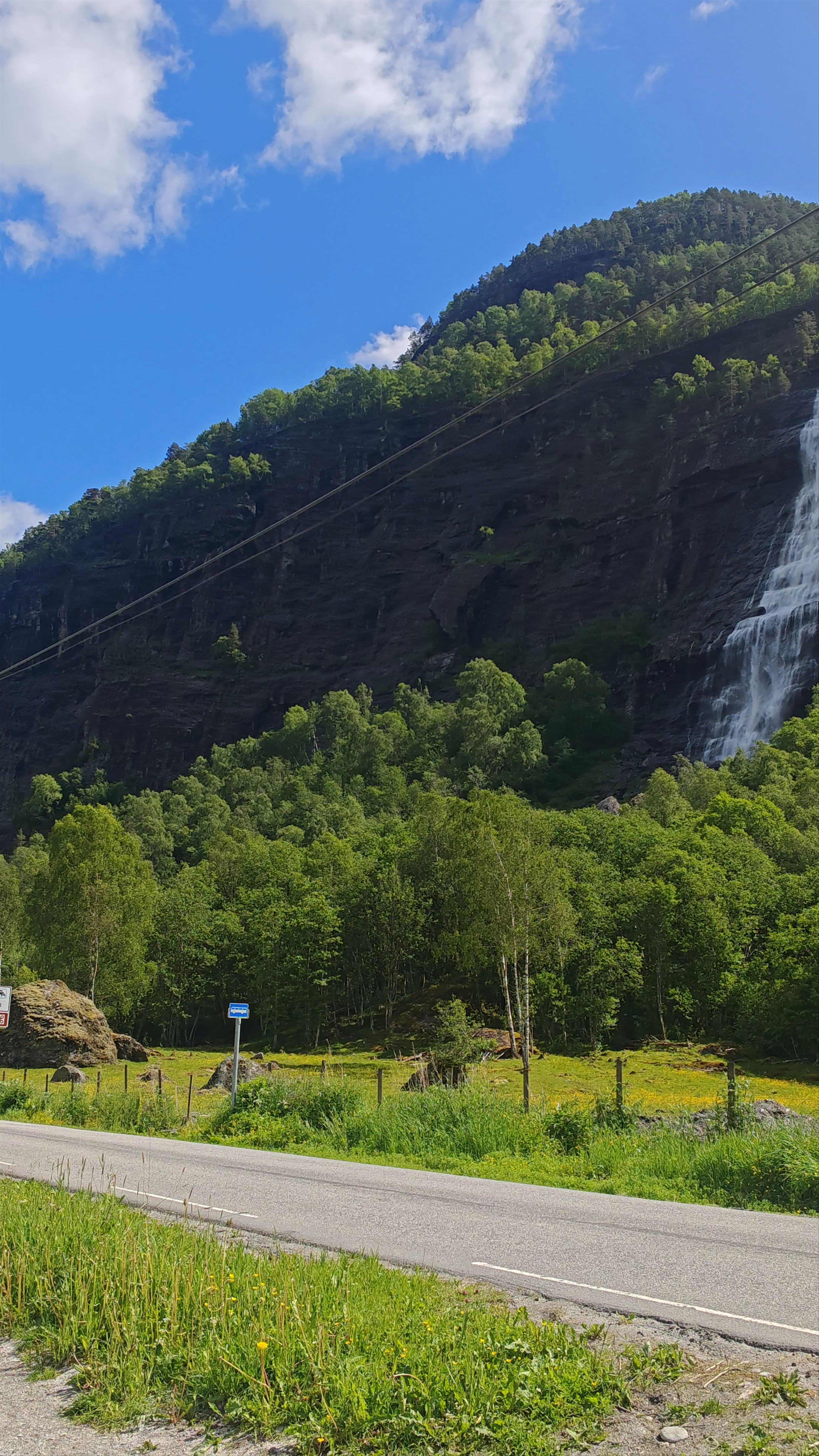 Åsafossen Waterfall