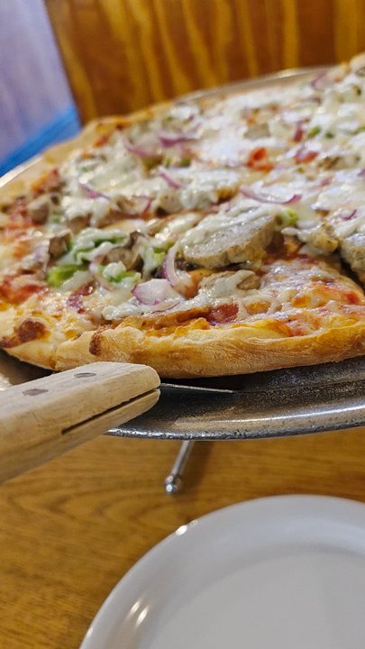 Frank's Pizza - Close-up of my Pizza. And the background noise the the cooks were making in the kitchen. - Pizza Near Me - Salem, Virginia