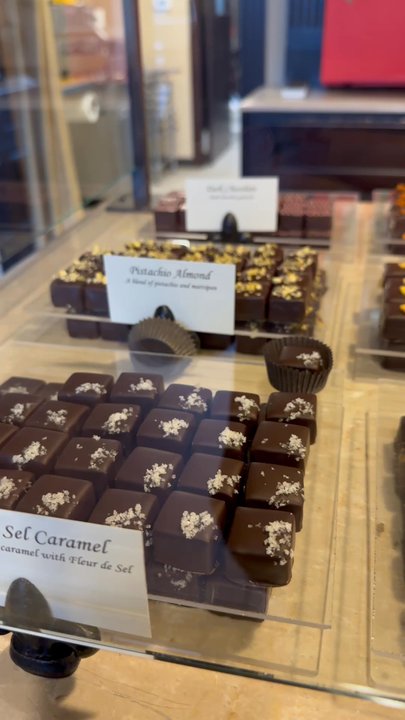 Brugge Chocolates - Chocolatiers & Shops Near Me - Redmond, Washington