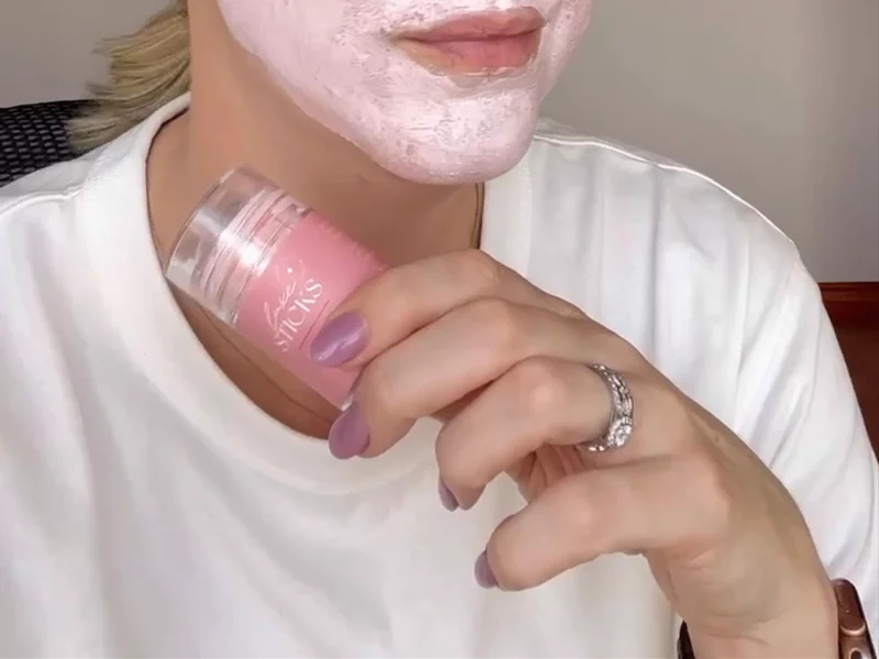 LuxeSticks clay face mask UGC