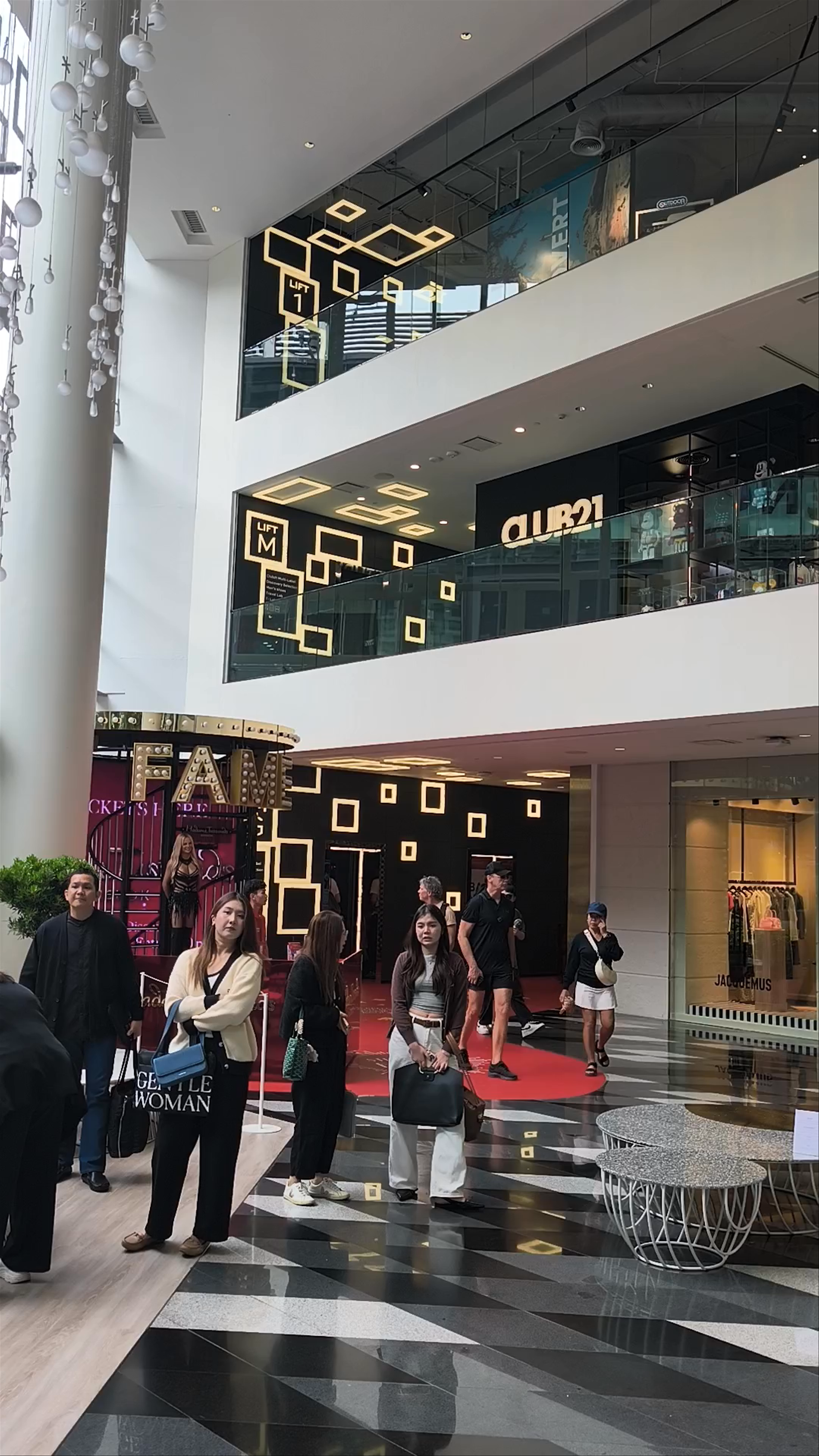 Siam Discovery: Modern Shopping & Design in Bangkok