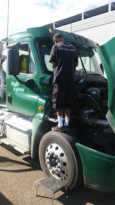 Accurate Auto Glass - Windshield Installation & Repair Near Me - Imperial Beach, California