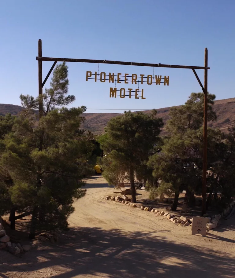 Video of Pioneertown Motel entrance