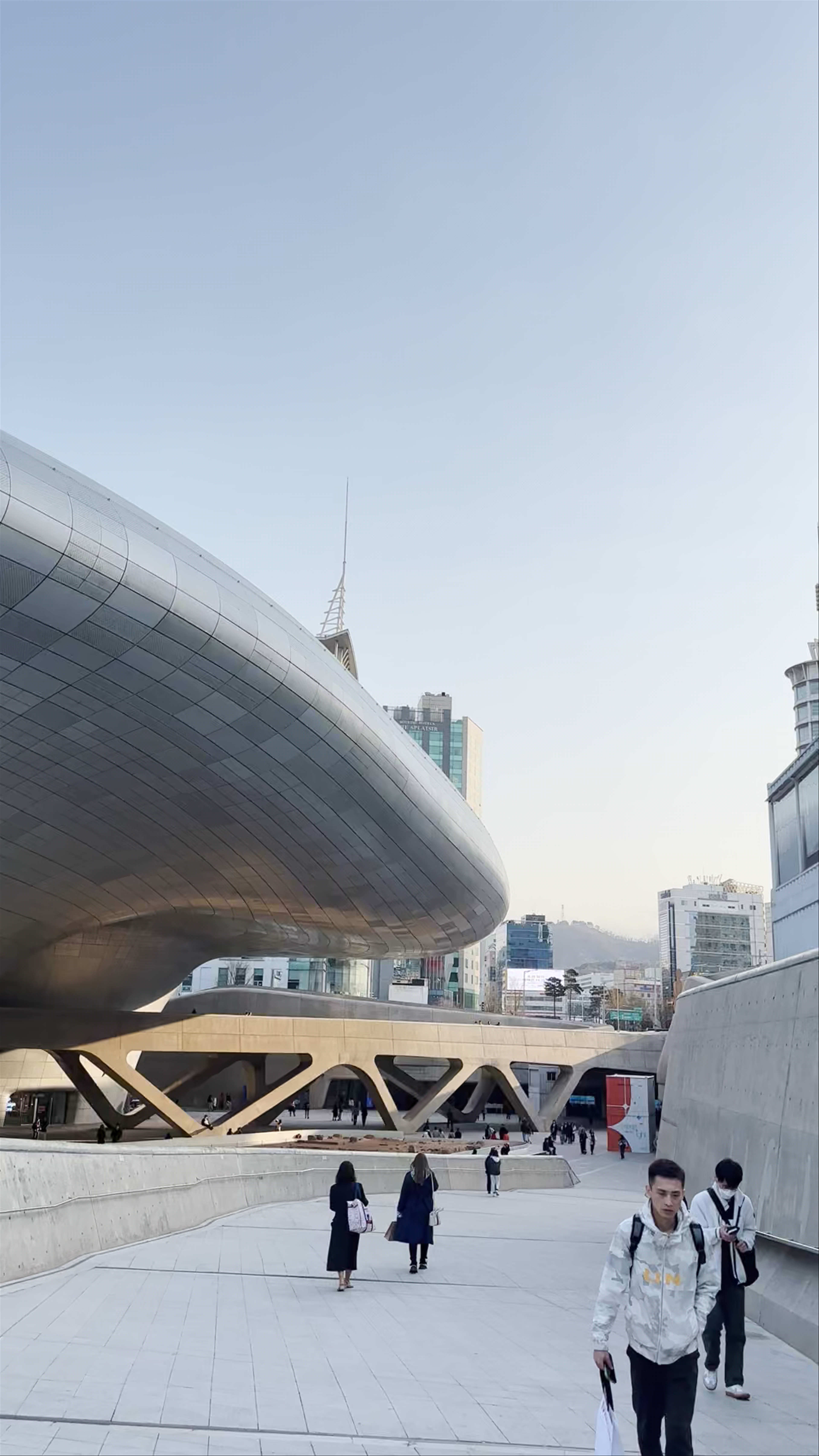 Dongdaemun Design Plaza (DDP)