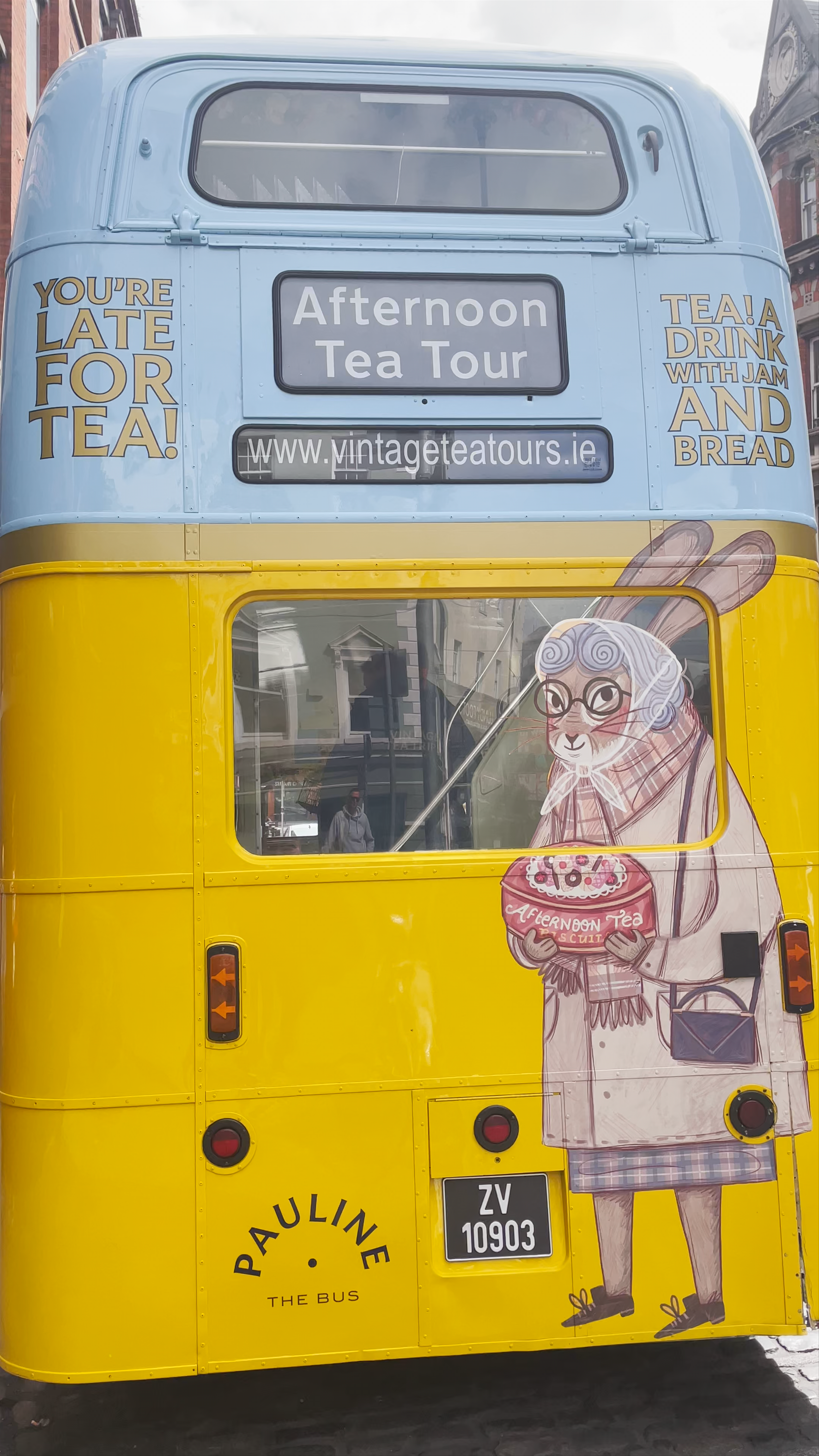 Vintage Tea Trips: Charming Afternoon Tea Tour in Dublin